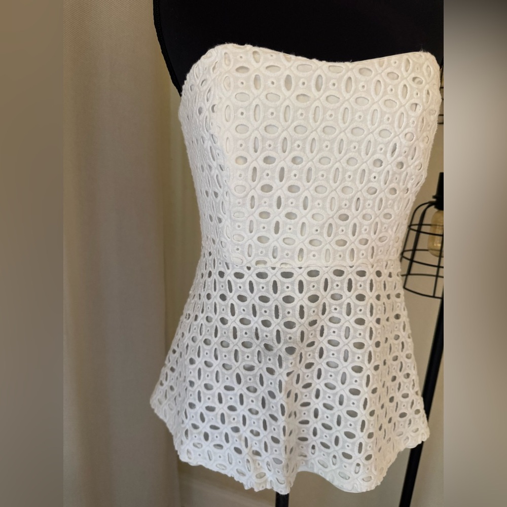 J.Crew White Eyelet Strapless Peplum Top Size 8 Cotton Lined Classic Blouse - Picture 3 of 9